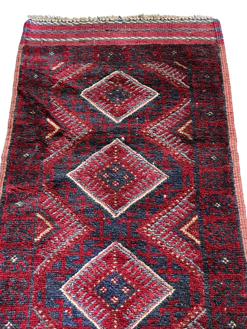 Mushwani runner H. 32564 detail 2